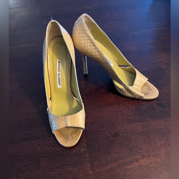 Manolo Blahnik Heels Snakeskin Leather Stilettos Open Toe Gold Euro 38.5 - Picture 2 of 11
